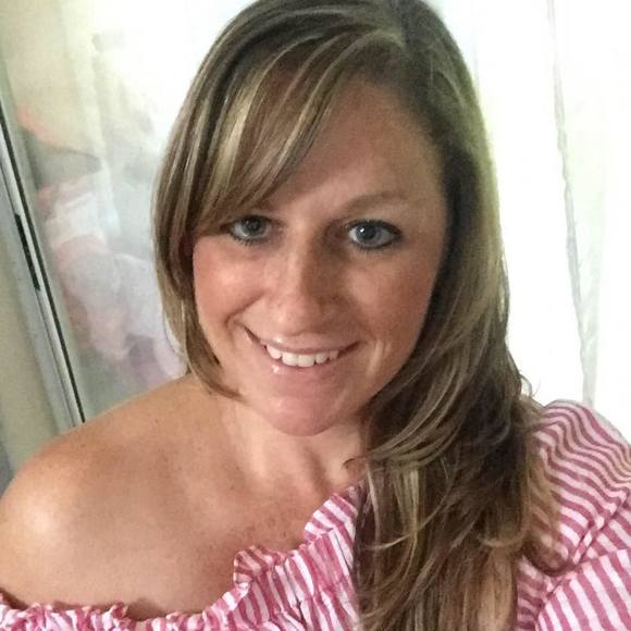 Meet your Posher, Jessica - Picture 1 of 1